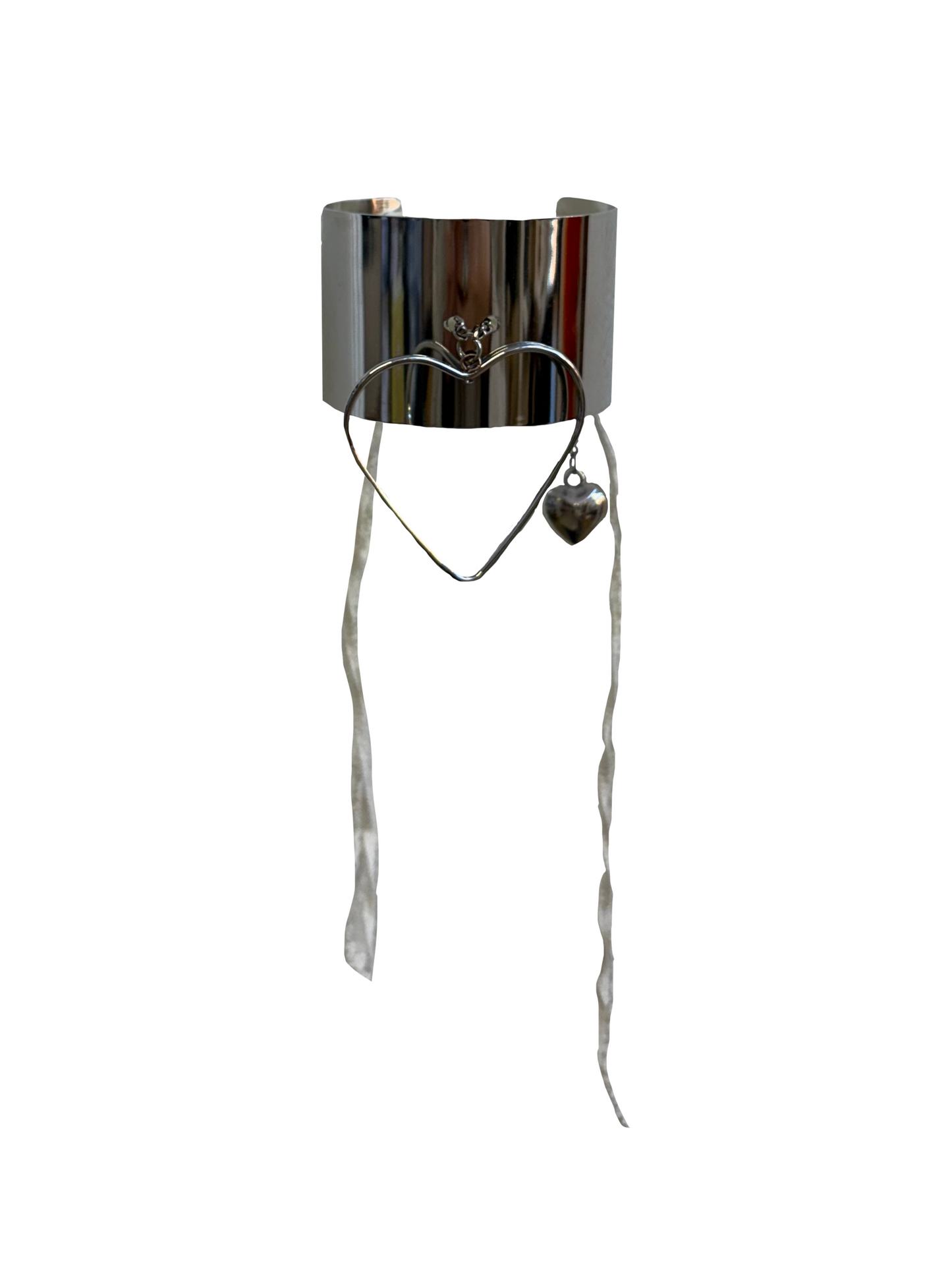 Bracciale con cuore e lacci