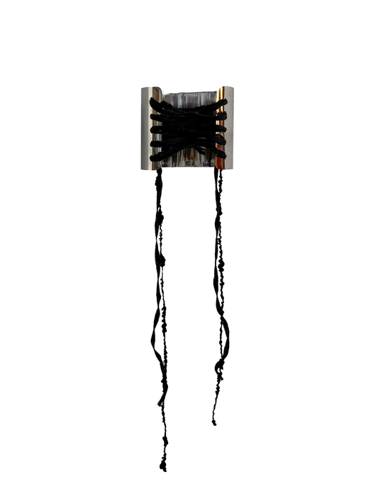 Bracciale con lacci