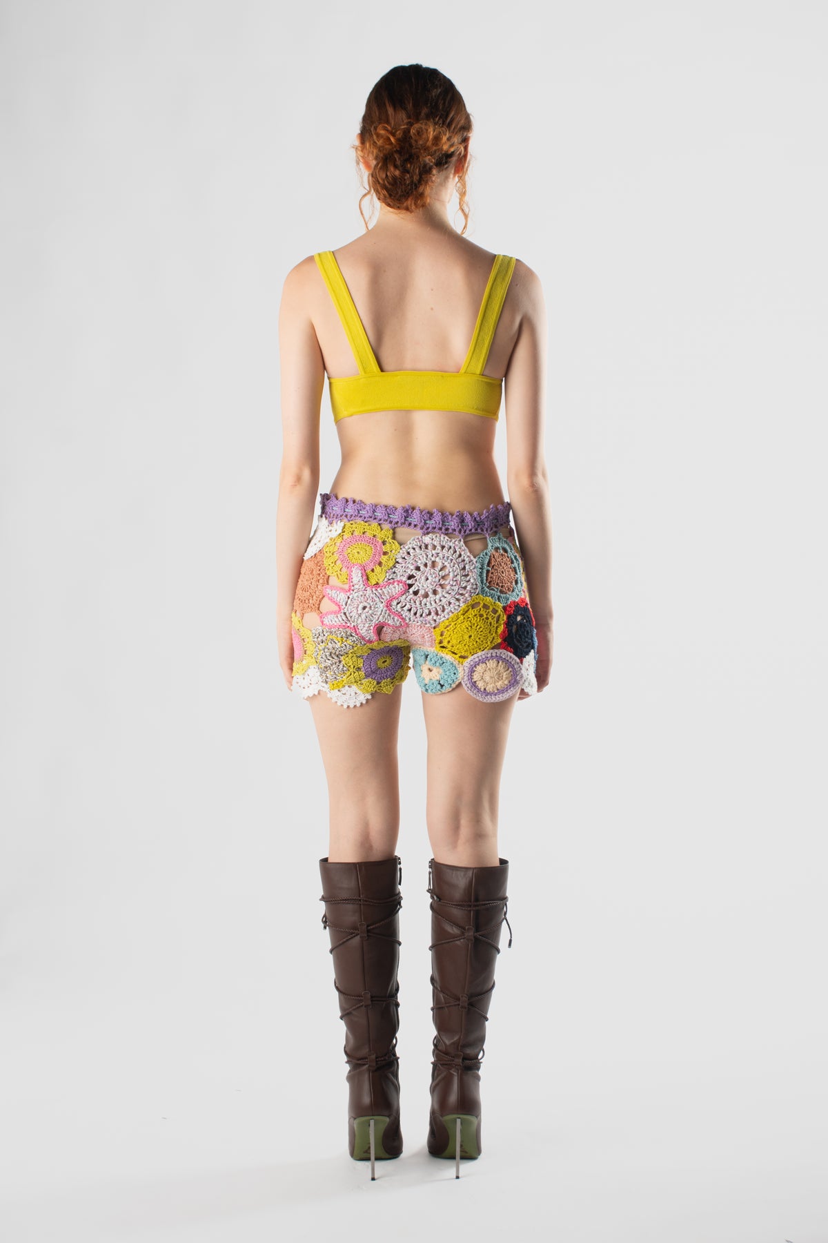 Shorts patch uncinetto